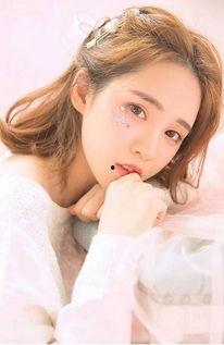 娱乐吃瓜酱朴素的女孩